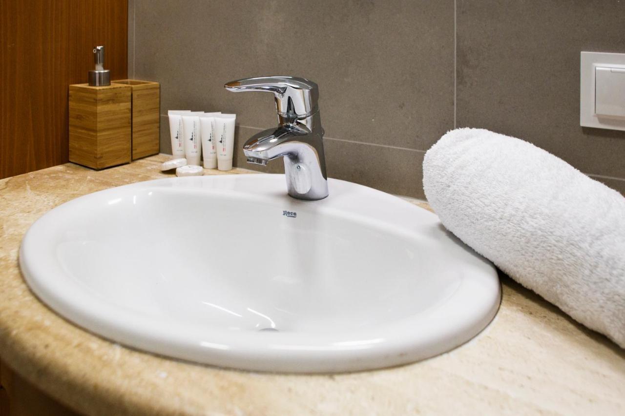 Cybernetyki 6B Serviced Accommodation وارسو المظهر الخارجي الصورة